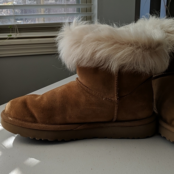 Ugg W Milla 7 - Picture 2 of 8